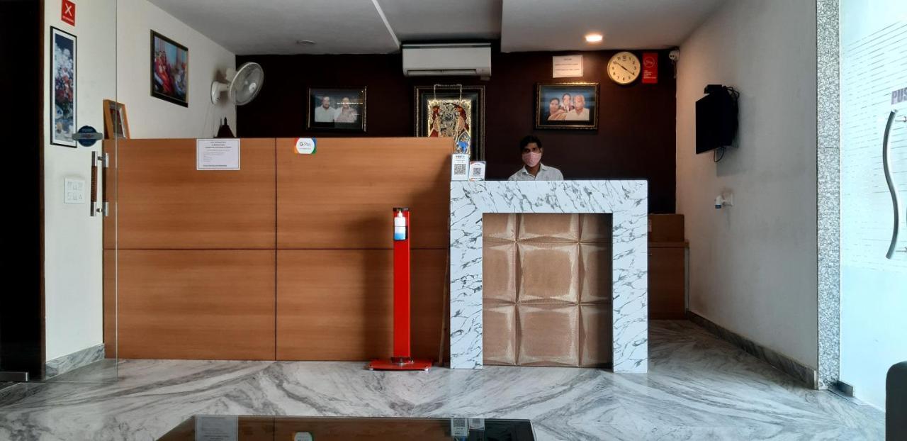 Hotel Sar Kamla Dham Skd Vrindavan Fully Vaccinated Staff Exterior photo
