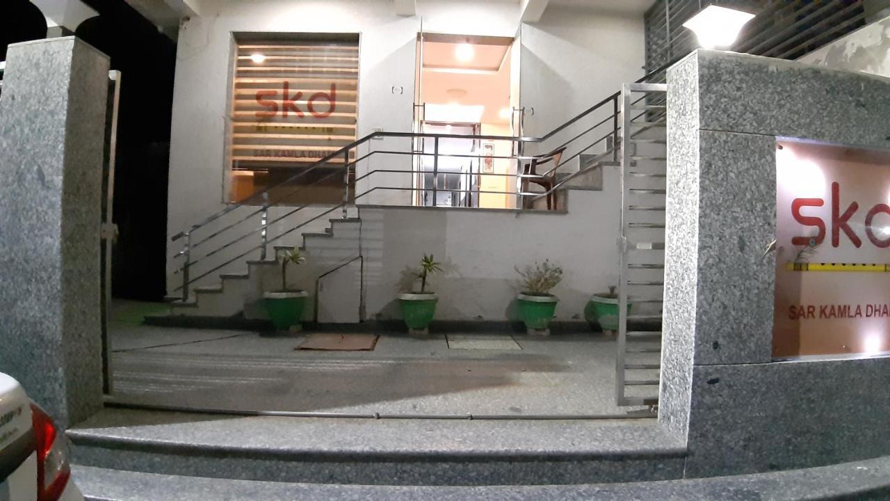Hotel Sar Kamla Dham Skd Vrindavan Fully Vaccinated Staff Exterior photo