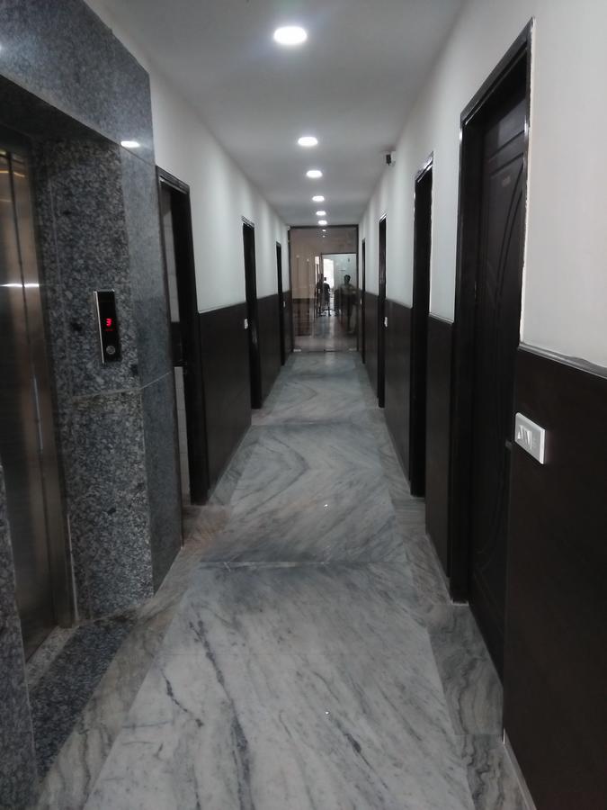 Hotel Sar Kamla Dham Skd Vrindavan Fully Vaccinated Staff Exterior photo