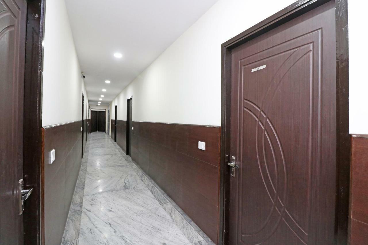 Hotel Sar Kamla Dham Skd Vrindavan Fully Vaccinated Staff Exterior photo